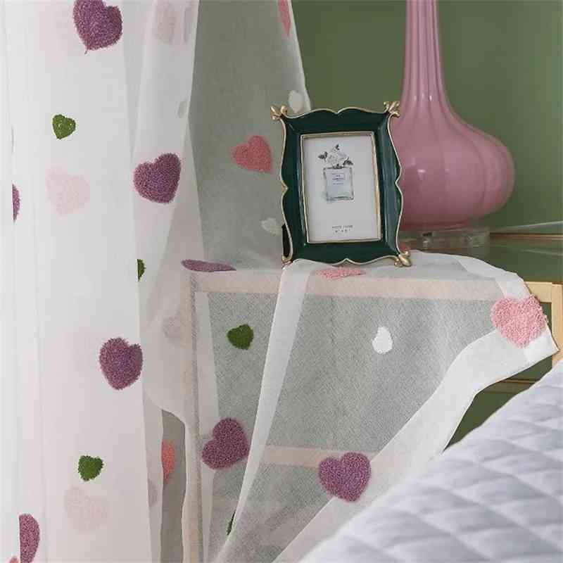 Rideau de chambre pour petite fille