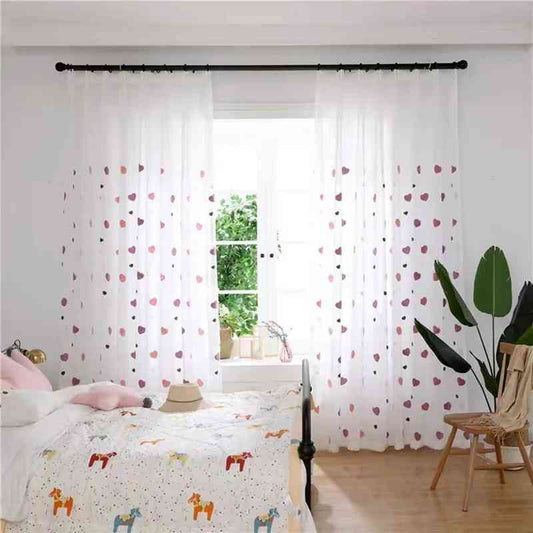 Rideau de chambre pour petite fille