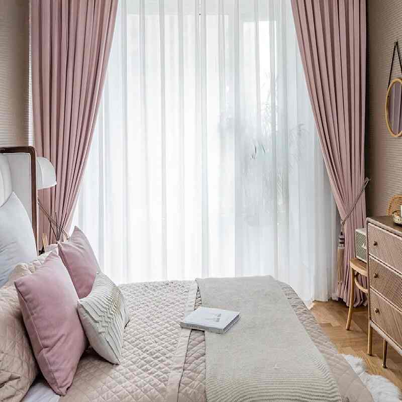 Rideau velours rose poudré cosy