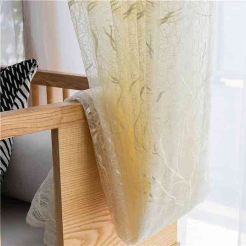 Voilage blanc avec motif pour fenêtres