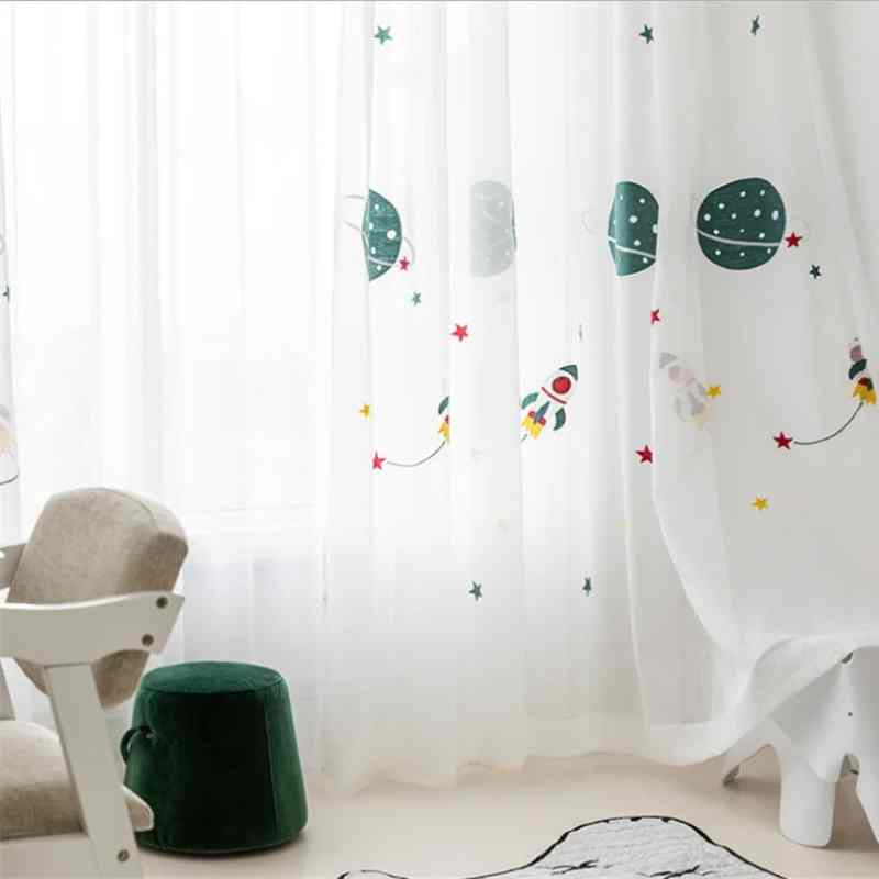 Rideaux bébé doux et chaleureux