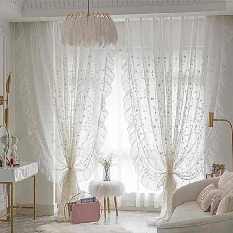 Voilage avec ourlet passepoilé